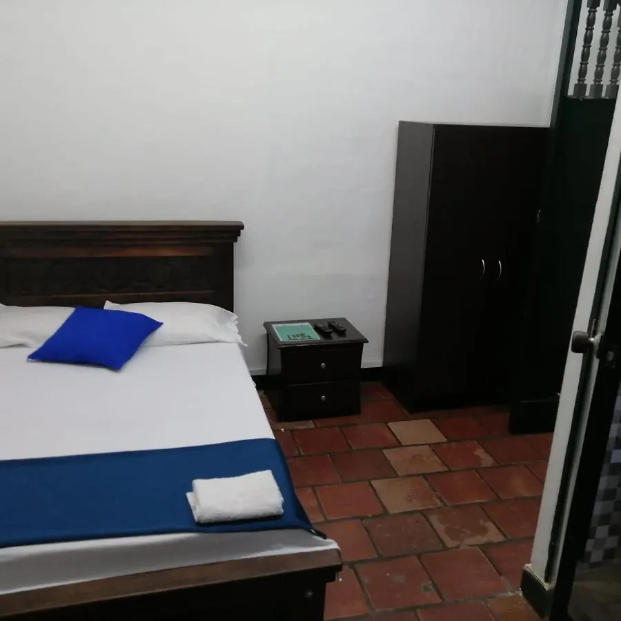 Hotel Agatha Cali 2*,